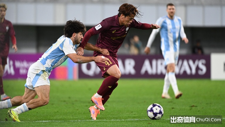 克洛普场边,举牌邀蒂亚,戈合影,九游会,j9,九游会官方网站,j9官网,九游会游戏,j9真人游戏,九游会平台