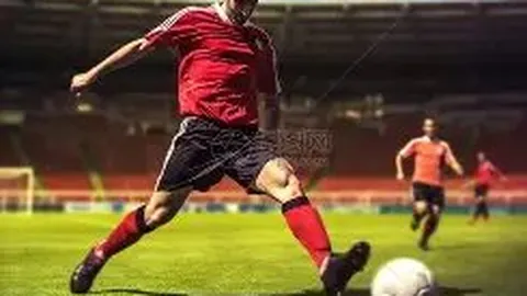 《激情对决！王刚巧妙断球引发群殴，曹永竞红牌落幕，赛场风云再起》