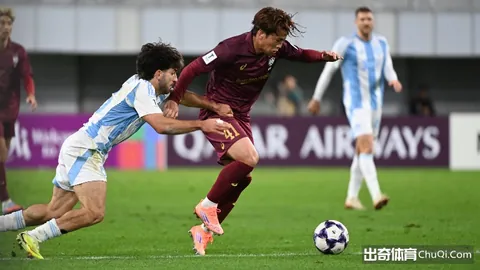 克洛普场边举牌邀蒂亚戈合影，师徒重逢激情时刻